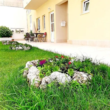 Akmadzic Apartman