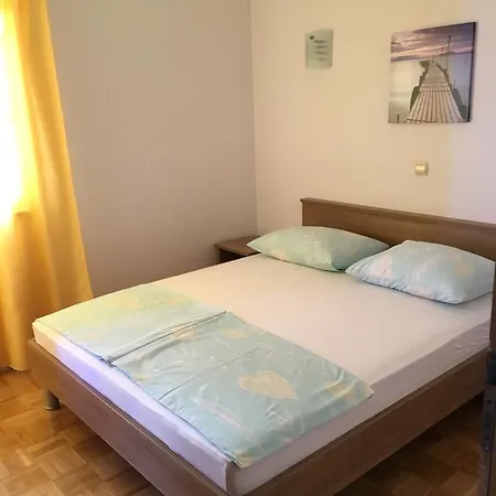Apartamento Akmadzic