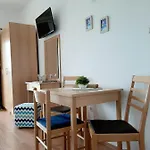 Akmadzic Apartman *