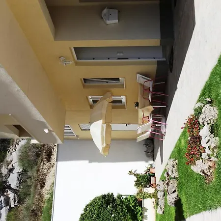 Apartamento Akmadzic *