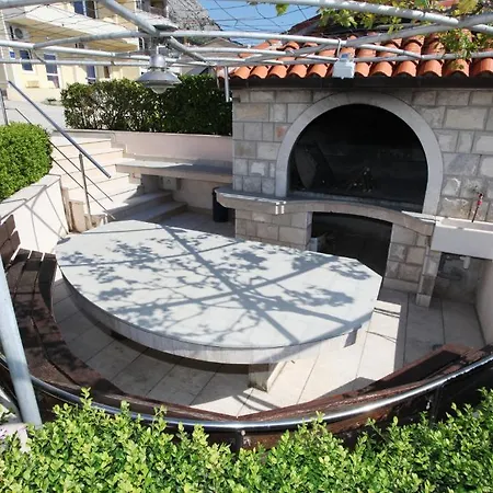 Apartamento Akmadzic Makarska