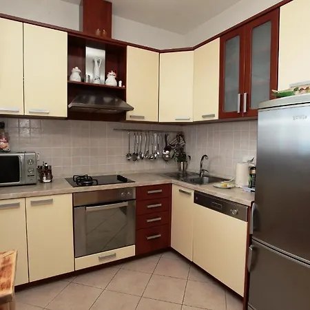 Apartamento Akmadzic Makarska