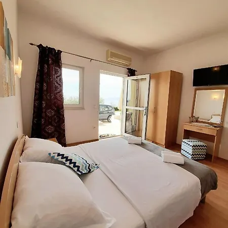 Apartment Akmadzic *