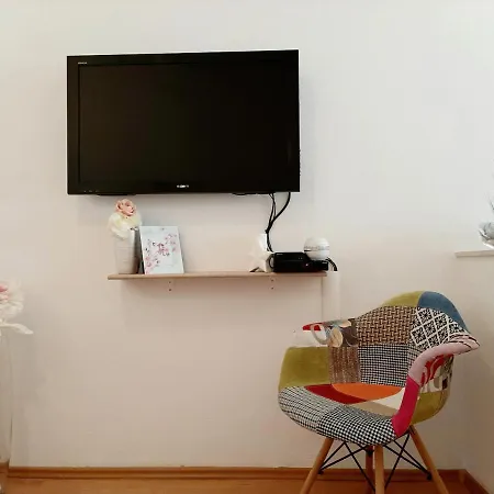 Apartamento Akmadzic
