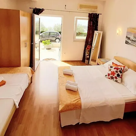 Apartamento Akmadzic *