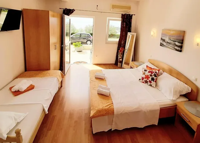 Apartment Akmadzic *