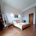 Akmadzic